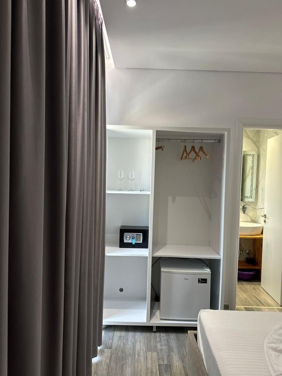 Luxury Villa Alisja Sarande With Private Beach Экстерьер фото