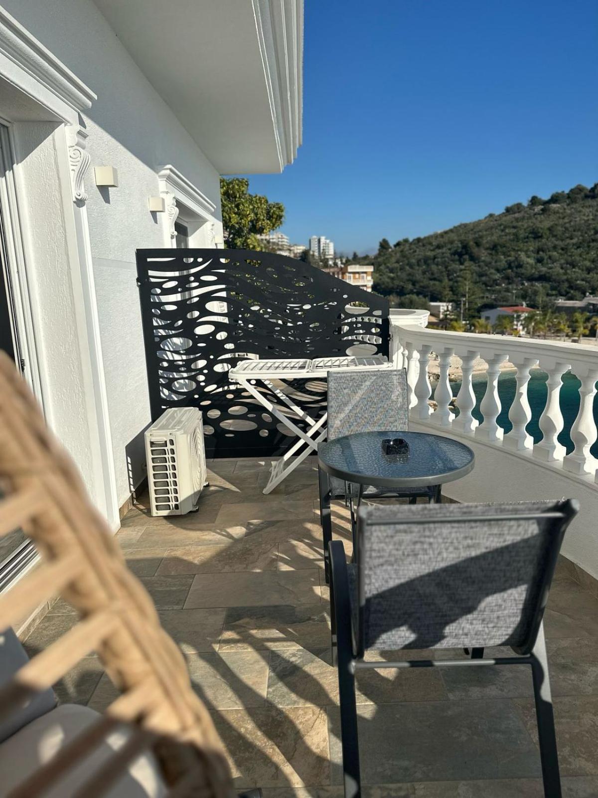 Luxury Villa Alisja Sarande With Private Beach Экстерьер фото